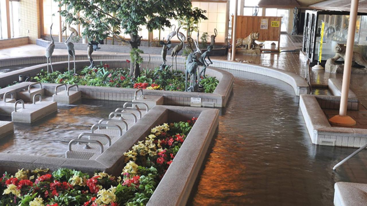Ryugujo Spa Hotel Mikazuki Fujimitei Кисаразу Екстериор снимка