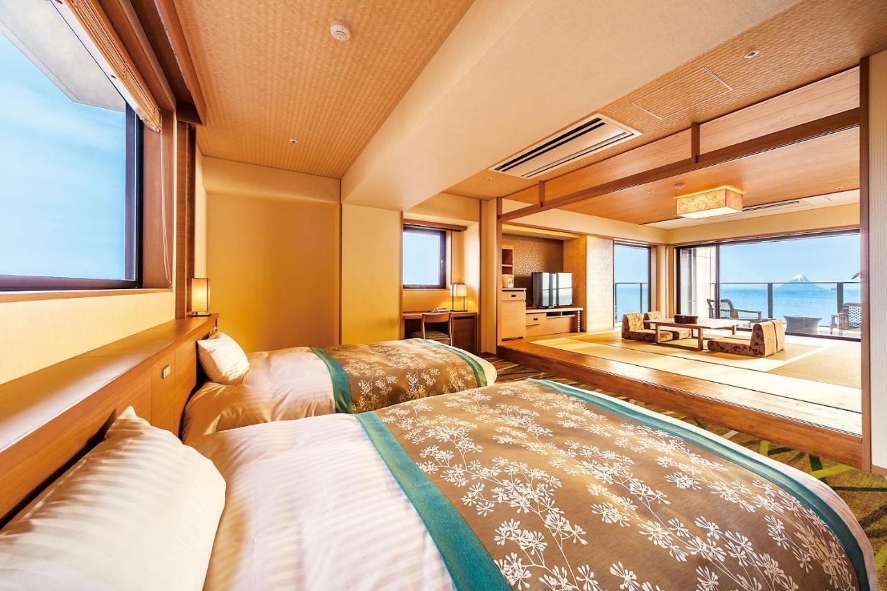 Ryugujo Spa Hotel Mikazuki Fujimitei Кисаразу Екстериор снимка